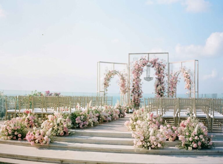 Destination wedding in Thailand